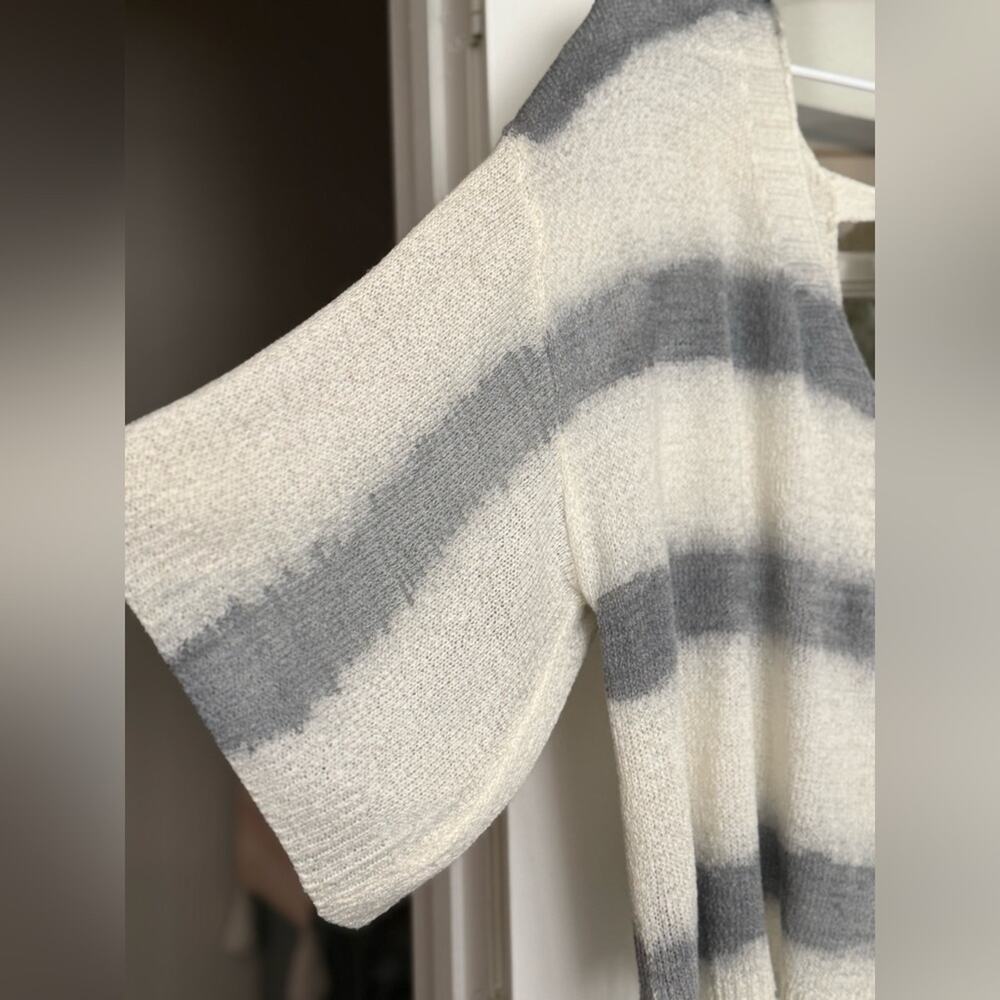 POL Striped Gray and Cream Women's Sweater large oversized - Picture 2 of 9